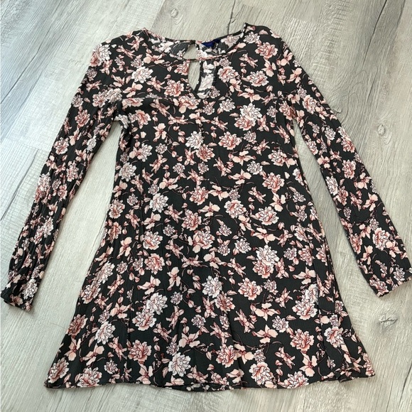 Aeropostale Dresses & Skirts - Aeropostale Pink and Orange Bishop Sleeve Sundress